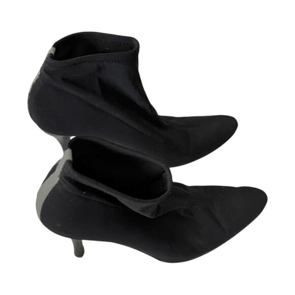 Donald J. Pliner Black Ankle Boots - 8.5 M - 4 inch Heels - Excellent Condition - Picture 11 of 11
